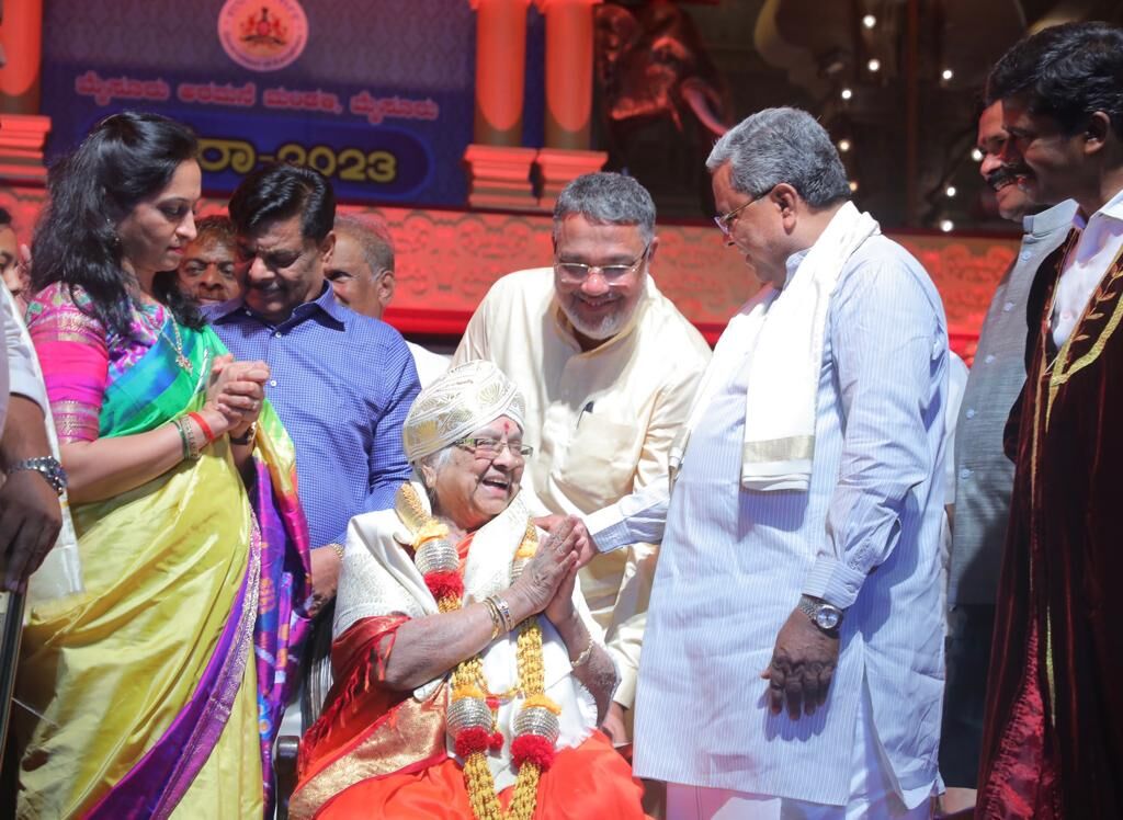 ಕಲೆ, ಸಾಹಿತ್ಯಕ್ಕೆ ಸಂಪೂರ್ಣ ಪ್ರೋತ್ಸಾಹ: ಸಿಎಂ ಸಿದ್ದರಾಮಯ್ಯ