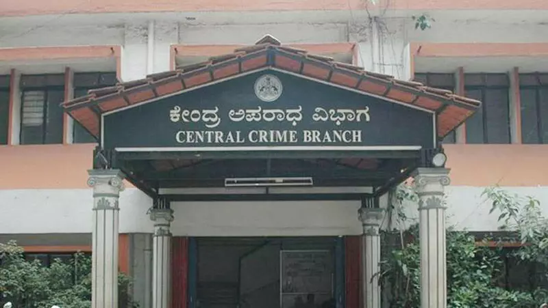 ವೇಶ್ಯಾವಾಟಿಕೆ ಚಟುವಟಿಕೆ ಆರೋಪ; 6 ಜನರ ಬಂಧನ ವೇಶ್ಯಾವಾಟಿಕೆ ಚಟುವಟಿಕೆ ಆರೋಪ; 6 ಜನರ ಬಂಧನ