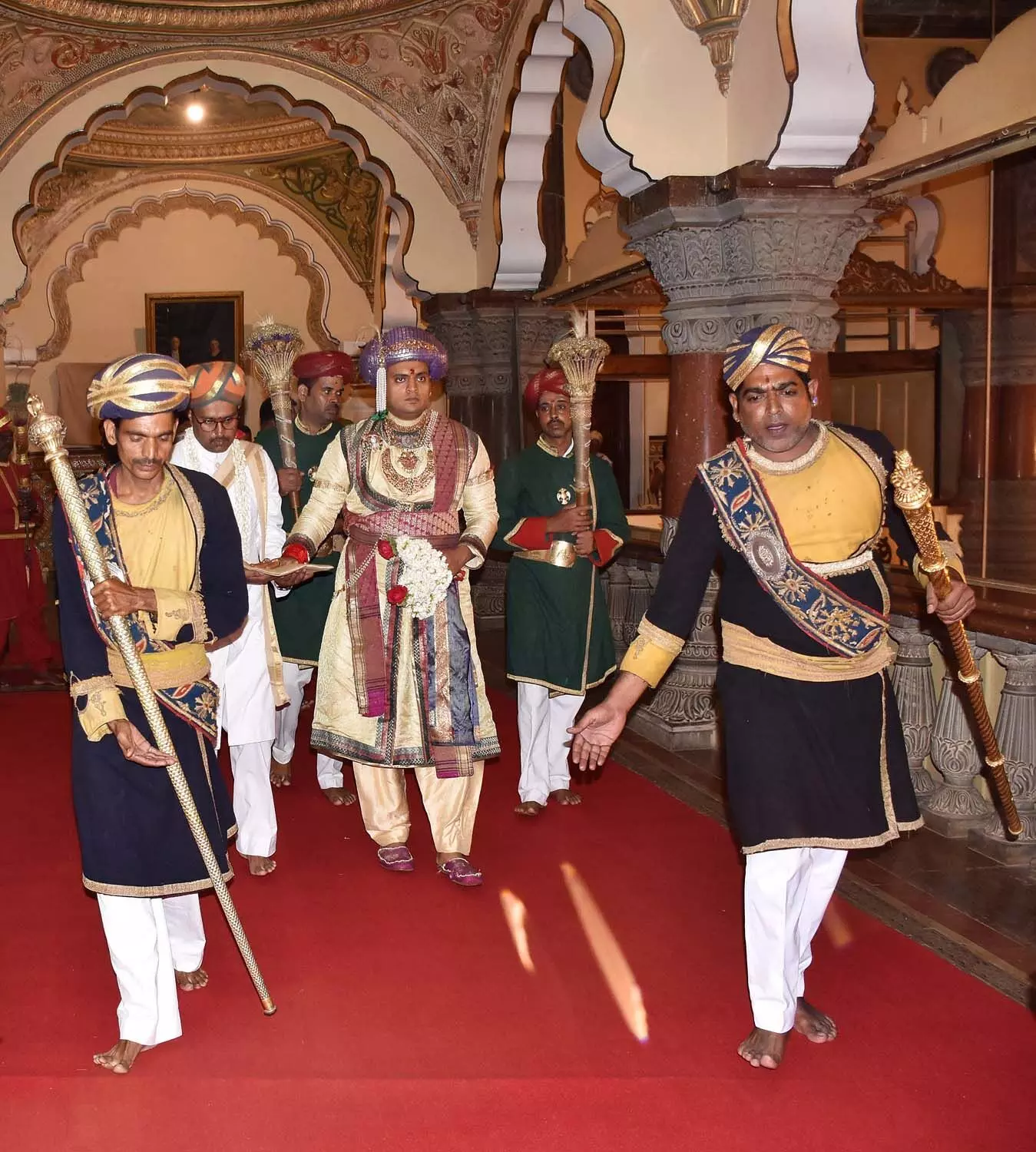 Photos - ಮೈಸೂರು ಅರಮನೆಯಲ್ಲಿ ಖಾಸಗಿ ದರ್ಬಾರ್