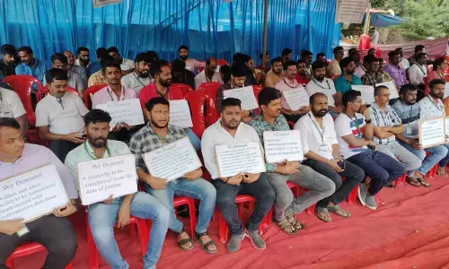 ಸಮಾನ ವೇತನ, ಜೀವನ ಭದ್ರತೆಗೆ ಆಗ್ರಹಿಸಿ ಎಂಆರ್‌ಪಿಎಲ್‌ ನೌಕರರಿಂದ ಧರಣಿ