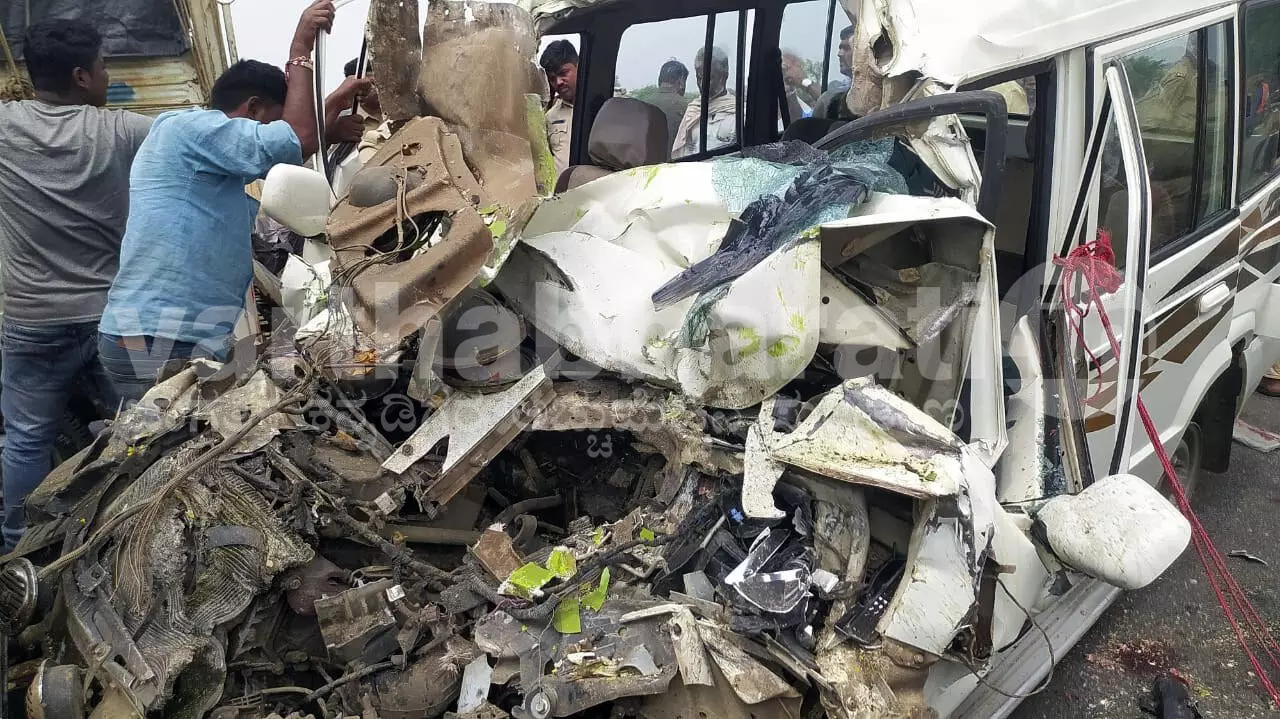 ಗದಗ | ಭೀಕರ ರಸ್ತೆ ಅಪಘಾತ: ಮೂವರು ಮಹಿಳೆಯರ ಸಹಿತ ಐವರು ಮೃತ್ಯು