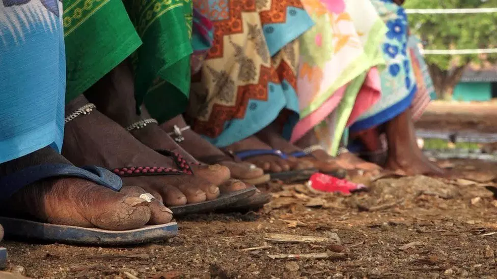 ಇದು ಹದಿನೆಂಟು ಆದಿವಾಸಿ ಯುವತಿಯರ ಮೇಲಿನ ಅತ್ಯಾಚಾರದ ಕಥನ.... ಇದು ಹದಿನೆಂಟು ಆದಿವಾಸಿ ಯುವತಿಯರ ಮೇಲಿನ ಅತ್ಯಾಚಾರದ ಕಥನ....