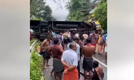 ಕೇರಳದಲ್ಲಿ ರಸ್ತೆ ಅಪಘಾತ: ಕೋಲಾರದ 17 ಮಂದಿಗೆ ಗಾಯ