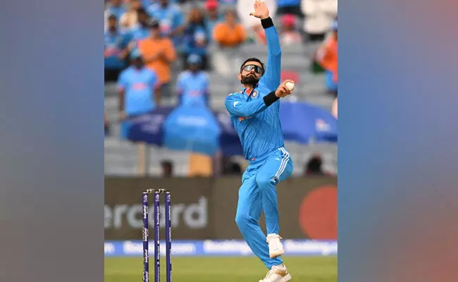 ಆರು ವರ್ಷಗಳ ನಂತರ ಏಕದಿನ ಪಂದ್ಯದಲ್ಲಿ ಬೌಲಿಂಗ್‌ ಮಾಡಿದ ಕೊಹ್ಲಿ