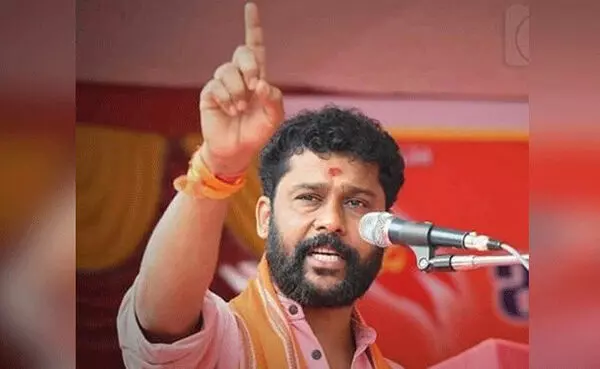 ಶರಣ್ ಪಂಪ್ವೆಲ್ ವಿರುದ್ಧ ಪ್ರಕರಣಕ್ಕೆ ಹೈಕೋರ್ಟ್ ತಡೆ ಶರಣ್ ಪಂಪ್ವೆಲ್ ವಿರುದ್ಧ ಪ್ರಕರಣಕ್ಕೆ ಹೈಕೋರ್ಟ್ ತಡೆ