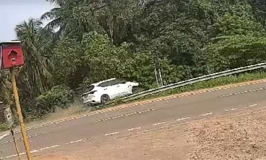 ಗುರುಪುರ ಸೇತುವೆ ಬಳಿ ಅಪಘಾತ: ನಿರ್ಲಕ್ಷ್ಯದ ಚಾಲನೆಗೆ ದಂಡ ಹಾಕಿದ ಪೊಲೀಸರು