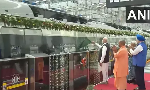 ಭಾರತದ ಪ್ರಪ್ರಥಮ ಸೆಮಿ ಹೈಸ್ಪೀಡ್ ಪ್ರಾದೇಶಿಕ ರೈಲು ಸೇವೆ ‘ನಮೋ ಭಾರತ್’ ಉದ್ಘಾಟಿಸಿದ ಪ್ರಧಾನಿ ಮೋದಿ