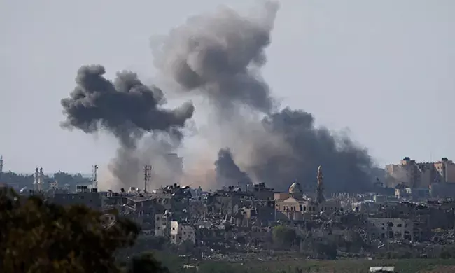 ಗಾಝಾದ ನಿರಾಶ್ರಿತ ಕ್ರೈಸ್ತ, ಮುಸ್ಲಿಮರು ಆಶ್ರಯ ಪಡೆದಿದ್ದ ಚರ್ಚ್‌ ಮೇಲೆ ಇಸ್ರೇಲ್‌ ವಾಯು ದಾಳಿ