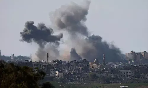 ಗಾಝಾದ ನಿರಾಶ್ರಿತ ಕ್ರೈಸ್ತ, ಮುಸ್ಲಿಮರು ಆಶ್ರಯ ಪಡೆದಿದ್ದ ಚರ್ಚ್‌ ಮೇಲೆ ಇಸ್ರೇಲ್‌ ವಾಯು ದಾಳಿ