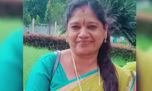 ಉಯ್ಯಾಲೆ ಆಡುತ್ತಿದ್ದಾಗ ಮಹಡಿಯಿಂದ ಬಿದ್ದು ಗಾಯಗೊಂಡಿದ್ದ ಶಿಕ್ಷಕಿ ಮೃತ್ಯು