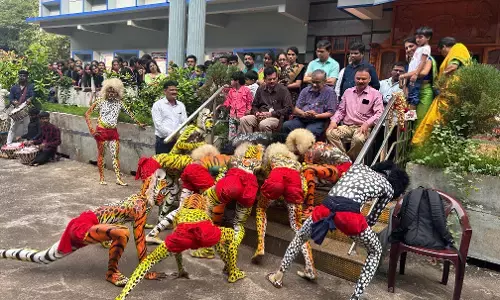 ಕುಂದಾಪುರ ಭಂಡಾರ್‌ಕಾರ್ಸ್‌ ಕ್ಯಾಂಪಸ್‌ನಲ್ಲಿ ಹುಲಿ ಕುಣಿತ