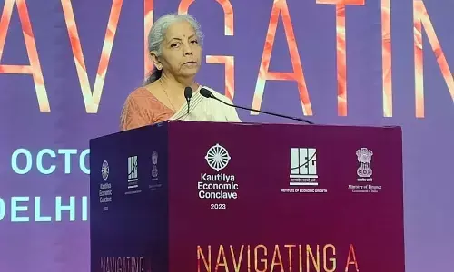 ಭವಿಷ್ಯದ ಪೀಳಿಗೆಯ ಮೇಲೆ ಸಾಲದ ಹೊರೆ ಬೀಳದಂತೆ ಸರ್ಕಾರವು ಖಾತ್ರಿಗೊಳಿಸಲಿದೆ: ಹಣಕಾಸು ಸಚಿವೆ