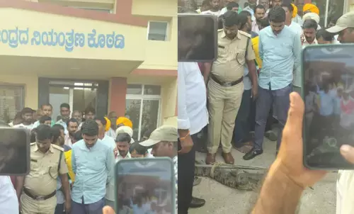 ವಿಜಯಪುರ |  ವಿದ್ಯುತ್‌ ವಿತರಣಾ ಕೇಂದ್ರಕ್ಕೆ ಮೊಸಳೆಯೊಂದಿಗೆ ಬಂದ ರೈತರು!