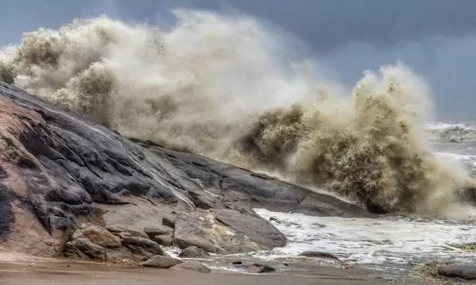 ತೀವ್ರಗೊಳ್ಳಲಿರುವ ತೇಜ್ ಚಂಡಮಾರುತ, ಗುಜರಾತ್ ಸುರಕ್ಷಿತ: ಹವಾಮಾನ ಇಲಾಖೆ