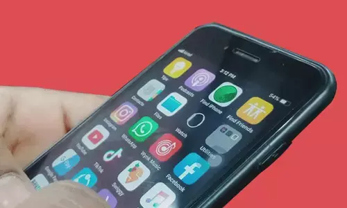 ಸ್ಮಾರ್ಟ್ ಫೋನ್ ಕೊಡಿಸಲು ನಿರಾಕರಿಸಿದ ತಾಯಿಯನ್ನು ಹತ್ಯೆಗೈದ ಪುತ್ರ