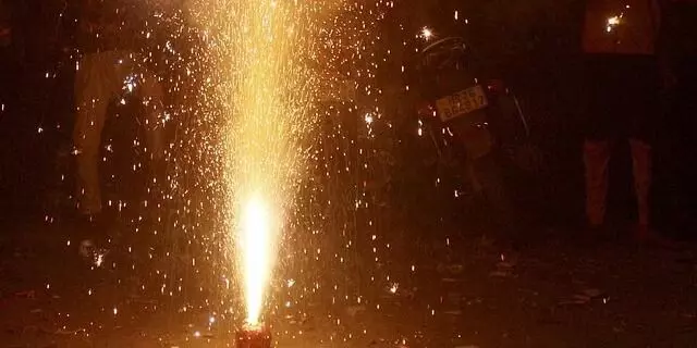 ಪಟಾಕಿಯ ಖುಷಿ ಬದುಕು ಕಸಿಯದಿರಲಿ!