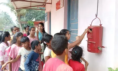 ಶೈಕ್ಷಣಿಕ ಧನಸಹಾಯಕ್ಕಾಗಿ ಕಟ್ಟಡ ಕಾರ್ಮಿಕರ ಮಕ್ಕಳಿಂದ ಪತ್ರ ಚಳುವಳಿ