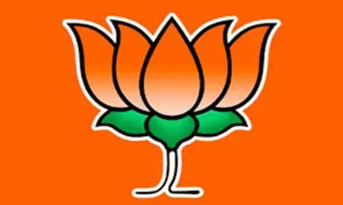 BJP ಟಿಕೆಟ್ ಕೊಡಿಸುವುದಾಗಿ ನಿವೃತ್ತ ಅಧಿಕಾರಿಗೆ ವಂಚನೆ ಆರೋಪ: ಎಫ್‌ಐಆರ್‌ ದಾಖಲು