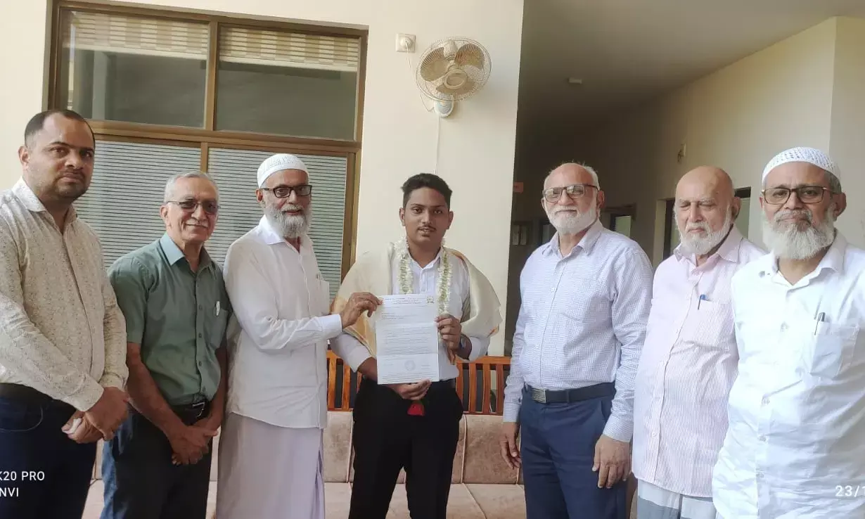 ಕ.ವಿ.ಧಾರವಾಡ 6ನೇ ಸೆಮಿಸ್ಟರ್ ಪರೀಕ್ಷಾ ಫಲಿತಾಂಶ ಪ್ರಕಟ: ವಾಣಿಜ್ಯ ವಿಭಾಗದಲ್ಲಿ ಭಟ್ಕಳದ ಅಂಜುಮನ್ ಕಾಲೇಜು ವಿದ್ಯಾರ್ಥಿ ಮುಹಿದ್ದೀನ್ ಅಸ್ಬಾ ಶೇ.99.14 ಅಂಕ