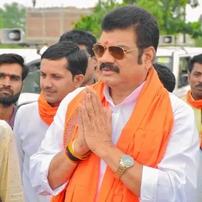 ನೀತಿಸಂಹಿತೆ ಉಲ್ಲಂಘನೆ: ಮಧ್ಯಪ್ರದೇಶ ಸಚಿವರ ವಿರುದ್ಧ ಪ್ರಕರಣ ದಾಖಲು ನೀತಿಸಂಹಿತೆ ಉಲ್ಲಂಘನೆ: ಮಧ್ಯಪ್ರದೇಶ ಸಚಿವರ ವಿರುದ್ಧ ಪ್ರಕರಣ ದಾಖಲು