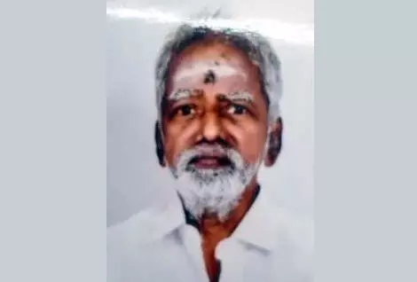 ಕೊಲ್ಲೂರು ದೇವಳದ ನವರಾತ್ರಿ ಉತ್ಸವ ರಥದ ಹೂವಿನ ಅಲಂಕಾರಕ್ಕೆ ಬಂದಿದ್ದ ವ್ಯಕ್ತಿ ಕಾಣೆ ಕೊಲ್ಲೂರು ದೇವಳದ ನವರಾತ್ರಿ ಉತ್ಸವ ರಥದ ಹೂವಿನ ಅಲಂಕಾರಕ್ಕೆ ಬಂದಿದ್ದ ವ್ಯಕ್ತಿ ಕಾಣೆ