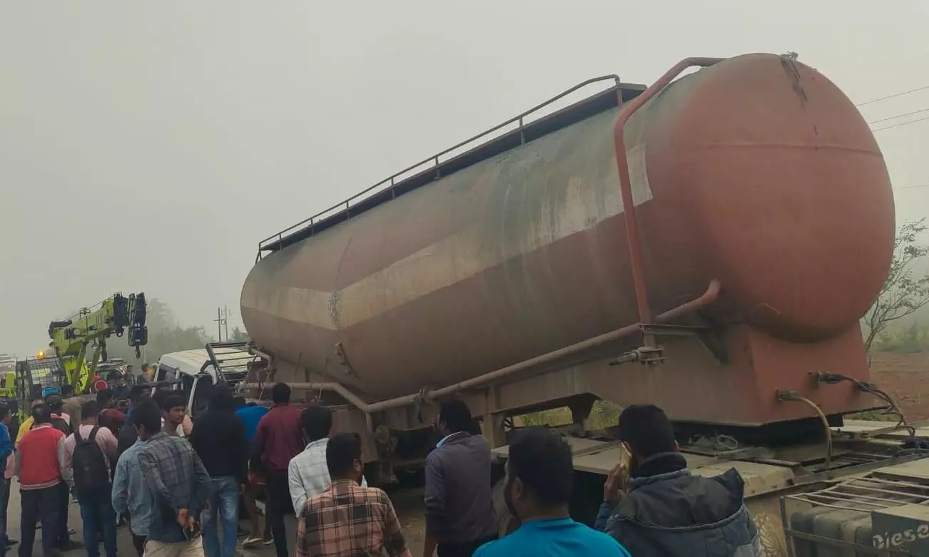 ಚಿಕ್ಕಬಳ್ಳಾಪುರ ಅಪಘಾತ; ಮೃತರ ಕುಟುಂಬಕ್ಕೆ ತಲಾ 2 ಲಕ್ಷ ರೂ. ಪರಿಹಾರ ಘೋಷಿಸಿದ ಸಿಎಂ