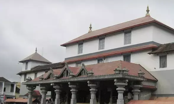 ನೋಂದಣಿ ಮಾಡದ ಆರೋಪ; ಧರ್ಮಸ್ಥಳ ಮಂಜುನಾಥೇಶ್ವರ ಆಡಳಿತ ಮಂಡಳಿ ವಿರುದ್ಧ ಕ್ರಮಕ್ಕೆ ʼನೈಜ ಹೋರಾಟಗಾರರ ವೇದಿಕೆʼ ಒತ್ತಾಯ