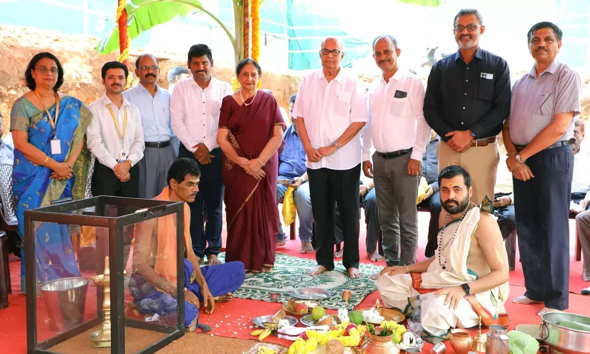 ಶಕ್ತಿ ನಗರ: ಶಕ್ತಿ ಪೂರ್ವ ಪ್ರಾಥಮಿಕ ಶಾಲಾ ಕಟ್ಟಡಕ್ಕೆ ಶಿಲಾನ್ಯಾಸ