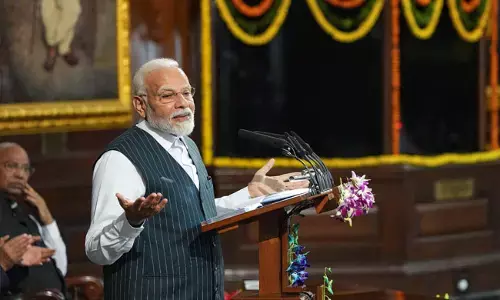 ಐಎಎಸ್‌ ಅಧಿಕಾರಿಗಳನ್ನು ʼರಥ ಪ್ರಭಾರಿʼಗಳನ್ನಾಗಿಸುವ ಕೇಂದ್ರದ ಪ್ರಸ್ತಾವನೆಗೆ ಚುನಾವಣಾ ಆಯೋಗ ವಿರೋಧ; ನೋಟಿಸ್‌ ಜಾರಿ