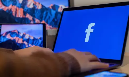 ಬಿಜೆಪಿ ಬೆಂಬಲಿಗ ಫೇಸ್ ಬುಕ್ ಪೇಜ್, ವಾಟ್ಸ್ ಆಪ್ ಗಳಲ್ಲಿ ವ್ಯಾಪಕ ಸುಳ್ಳು, ದ್ವೇಷ ಪ್ರಸಾರ