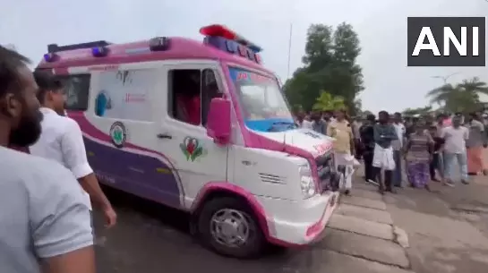 ಕೇರಳ| ಪ್ರಾರ್ಥನಾಸಭೆಯಲ್ಲಿ ಸರಣಿ ಬಾಂಬ್ ಸ್ಫೋಟ; ಮಹಿಳೆ ಮೃತ್ಯು ಕೇರಳ| ಪ್ರಾರ್ಥನಾಸಭೆಯಲ್ಲಿ ಸರಣಿ ಬಾಂಬ್ ಸ್ಫೋಟ; ಮಹಿಳೆ ಮೃತ್ಯು