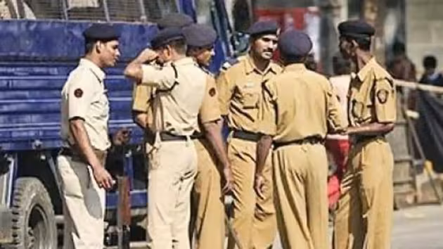 ಶ್ರೀನಗರ: ಭಯೋತ್ಪಾದಕರ ಗುಂಡಿನಿಂದ ಪೋಲಿಸ್ ಅಧಿಕಾರಿಗೆ ಗಾಯ