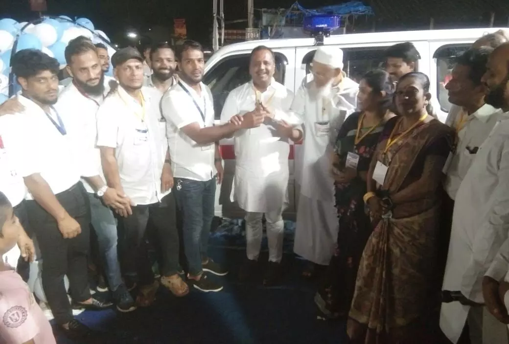 ತಲಪಾಡಿ: ಹ್ಯೂಮನ್ ವೆಲ್ಫೇರ್ ಅಸೋಸಿಯೇಶನ್ನಿಂದ ಆಂಬ್ಯುಲೆನ್ಸ್ ಲೋಕಾರ್ಪಣೆ ತಲಪಾಡಿ: ಹ್ಯೂಮನ್ ವೆಲ್ಫೇರ್ ಅಸೋಸಿಯೇಶನ್ನಿಂದ ಆಂಬ್ಯುಲೆನ್ಸ್ ಲೋಕಾರ್ಪಣೆ