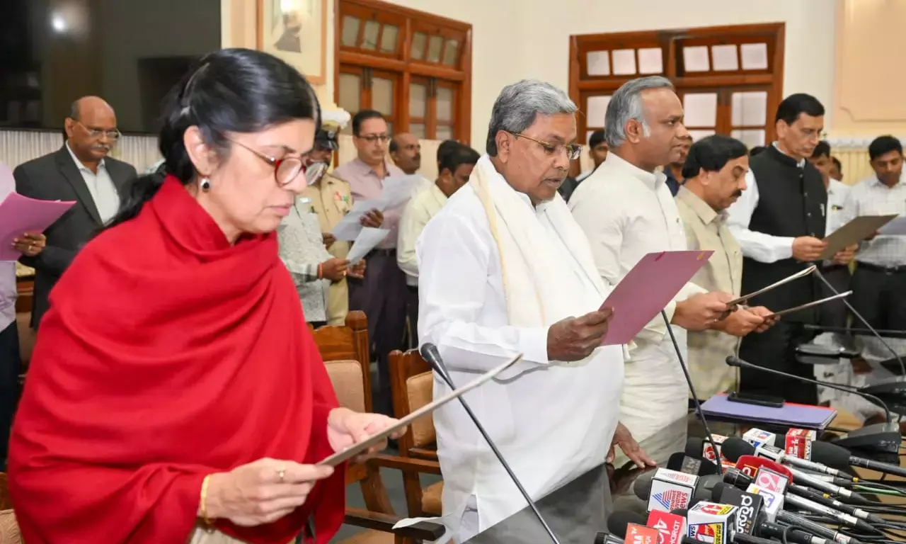 ಭ್ರಷ್ಟಾಚಾರದ ವಿರುದ್ಧ ಅಧಿಕಾರಿಗಳಿಗೆ ಪ್ರತಿಜ್ಞಾ ವಚನ ಬೋಧಿಸಿದ ಸಿಎಂ ಸಿದ್ದರಾಮಯ್ಯ