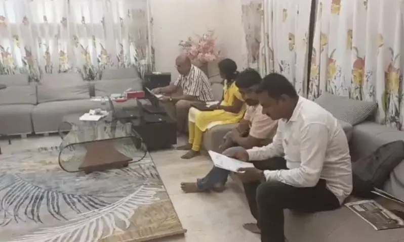 ಕಲಬುರಗಿ: ಆದಾಯಕ್ಕಿಂತ ಹೆಚ್ಚು ಸಂಪಾದನೆ ಆರೋಪ; ಎರಡು ಕಡೆ ಲೋಕಾಯುಕ್ತರ ದಾಳಿ