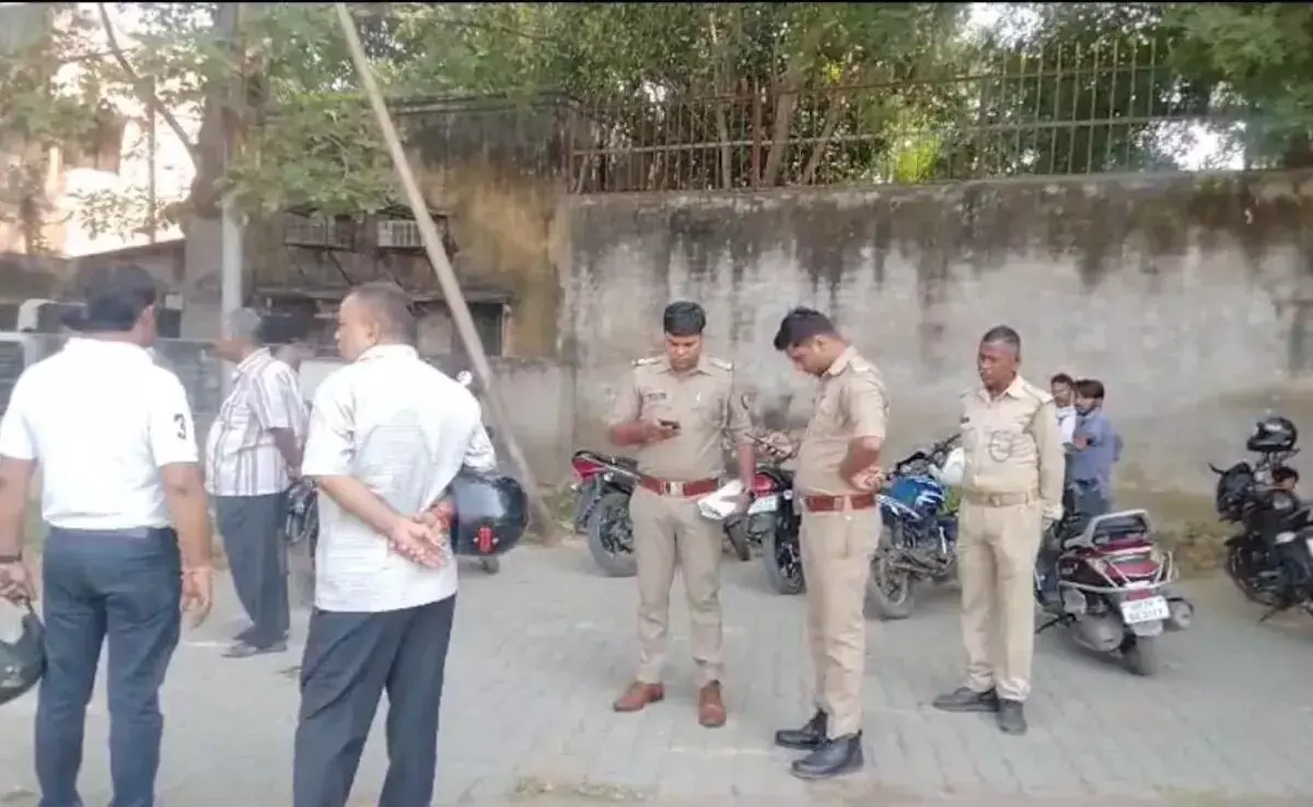 ಶಿಕ್ಷಕಿ, ಆಕೆಯ ಗೆಳೆಯನಿಂದ ಬಾಲಕನ ಹತ್ಯೆ: ತನಿಖೆಯ ದಿಕ್ಕು ತಪ್ಪಿಸಲು ಅಲ್ಲಾಹು ಅಕ್ಬರ್ ಎಂದು ಪತ್ರಬರೆದ ಆರೋಪಿಗಳು ಶಿಕ್ಷಕಿ, ಆಕೆಯ ಗೆಳೆಯನಿಂದ ಬಾಲಕನ ಹತ್ಯೆ: ತನಿಖೆಯ ದಿಕ್ಕು ತಪ್ಪಿಸಲು ಅಲ್ಲಾಹು ಅಕ್ಬರ್ ಎಂದು ಪತ್ರಬರೆದ ಆರೋಪಿಗಳು