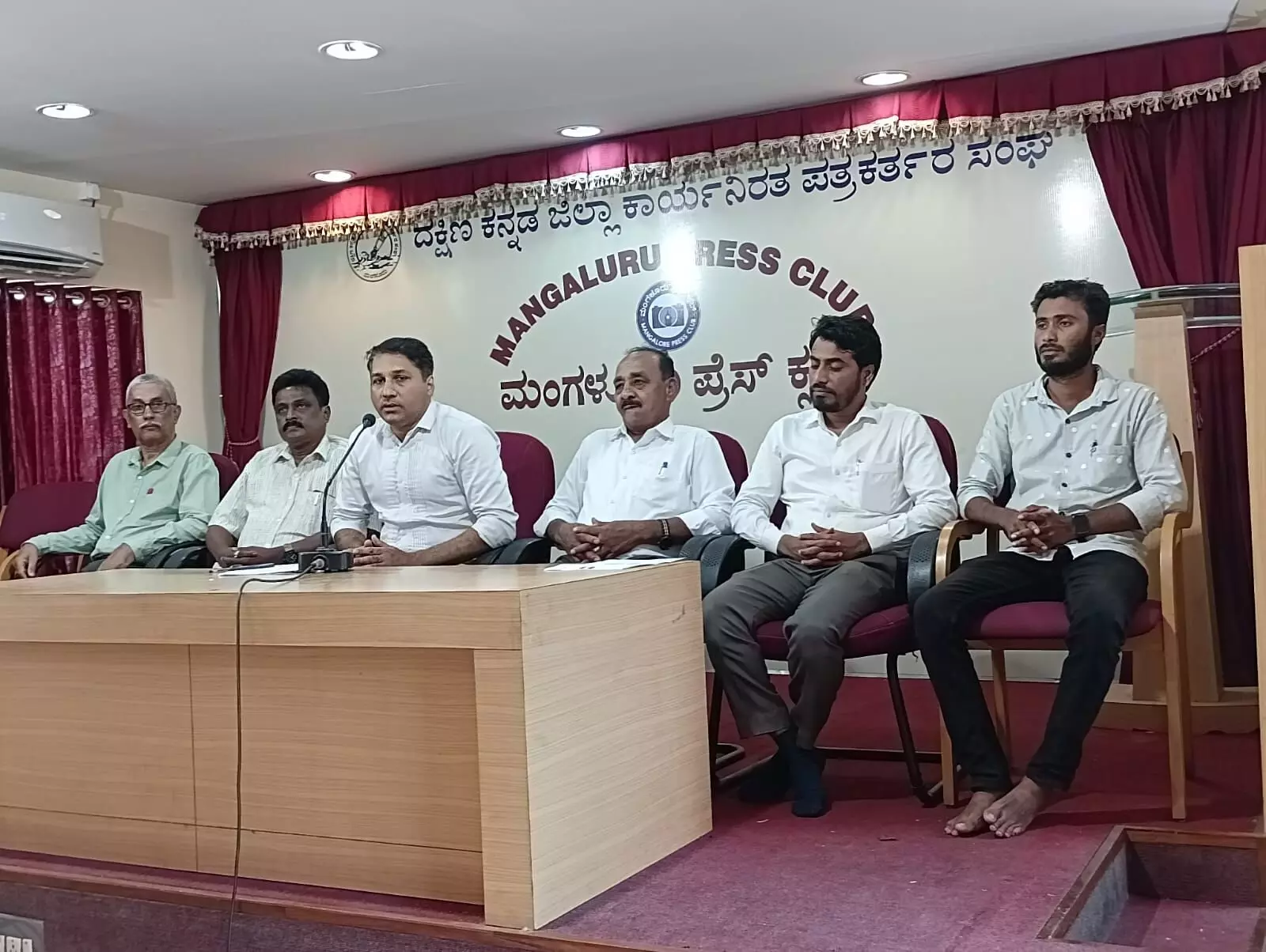 ನ.1-10: ‘ದ್ವೇಷ ಅಳಿಸೋಣ, ದೇಶ ಉಳಿಸೋಣ’ ಅಭಿಯಾನ ನ.1-10: ‘ದ್ವೇಷ ಅಳಿಸೋಣ, ದೇಶ ಉಳಿಸೋಣ’ ಅಭಿಯಾನ