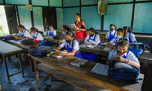 ‘ಇಂಡಿಯಾ’ ಬದಲು ‘ಭಾರತ’; ಈಗ ಶಾಲಾ ಪಠ್ಯಕ್ಕೆ ವಿಸ್ತರಿಸಿದ ರಾಜಕೀಯ