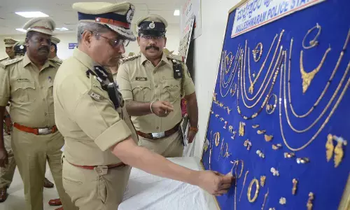 ಸರಗಳ್ಳತನ, ಮನೆ ಕಳವು ಮಾಡುತ್ತಿದ್ದ ಮೂವರು ಆರೋಪಿಗಳ ಸೆರೆ: 625 ಗ್ರಾಂ ಚಿನ್ನಾಭರಣ ಜಪ್ತಿ