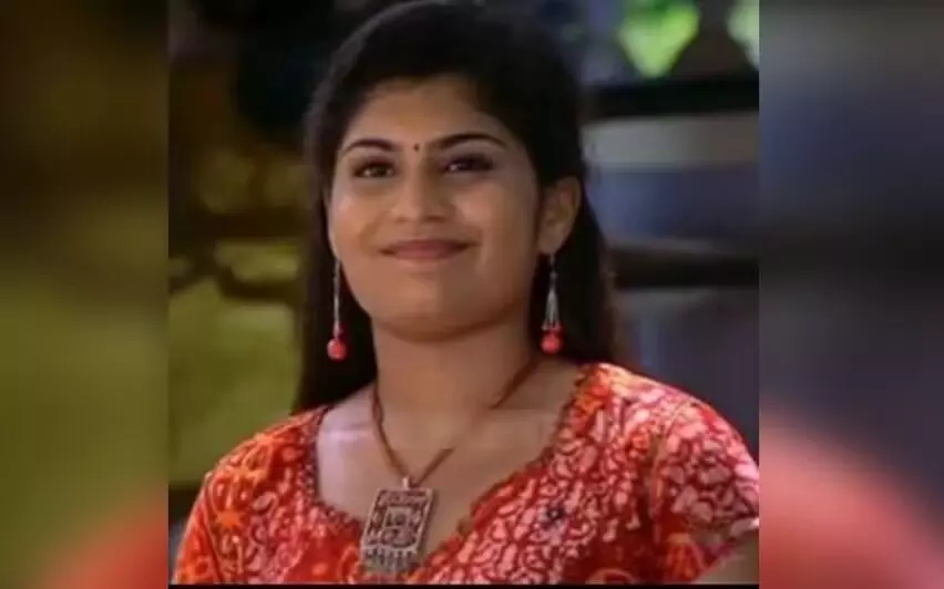 ಮಲಯಾಳಂ ಕಿರುತೆರೆ ನಟಿ ಡಾ. ಪ್ರಿಯಾ ಹೃದಯಾಘಾತದಿಂದ ನಿಧನ ಮಲಯಾಳಂ ಕಿರುತೆರೆ ನಟಿ ಡಾ. ಪ್ರಿಯಾ ಹೃದಯಾಘಾತದಿಂದ ನಿಧನ