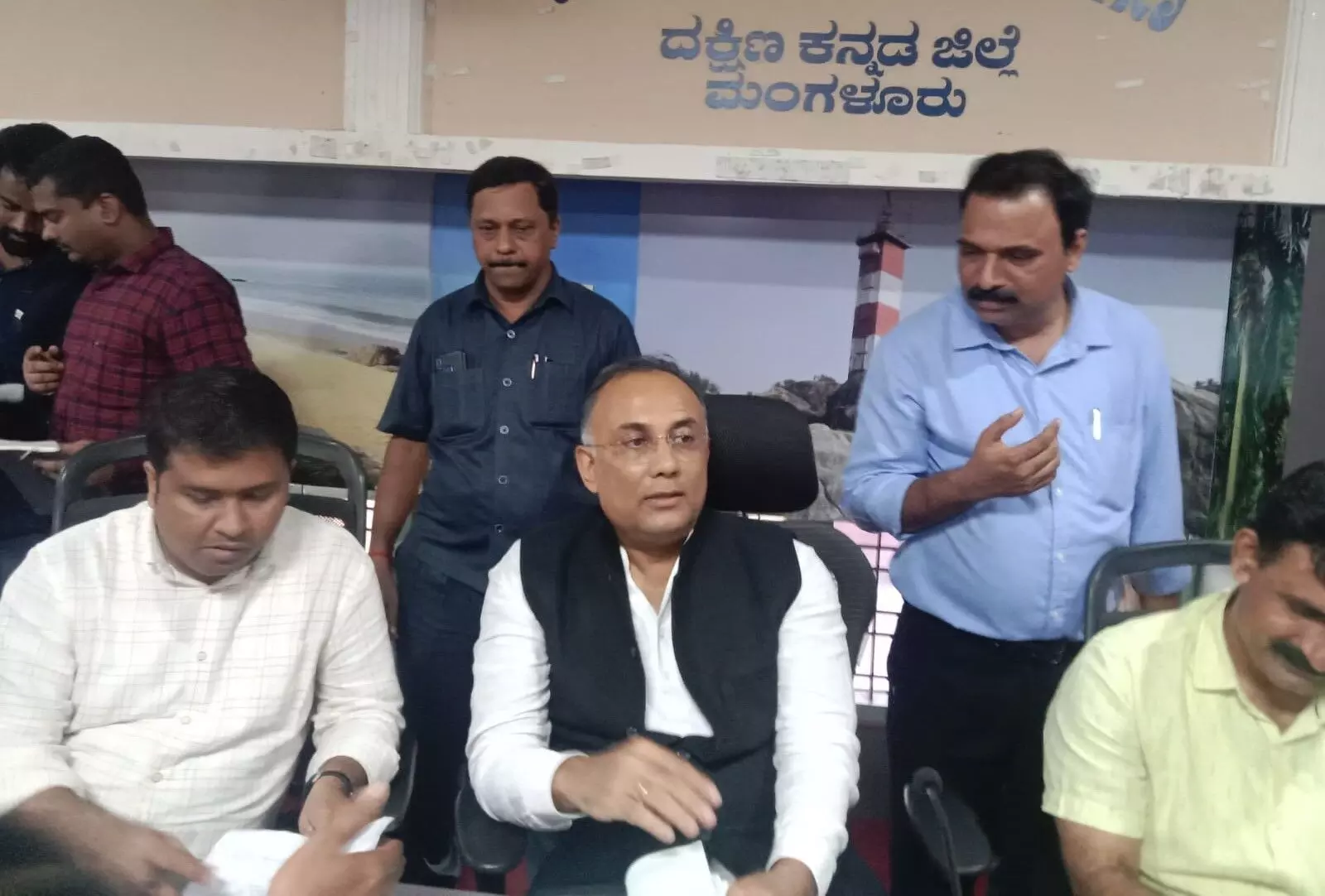 ನ.24ರಂದು ಮುಖ್ಯಮಂತ್ರಿಯಿಂದ ಎಮ್ಮೆಕೆರೆ ಈಜುಕೊಳ ಉದ್ಘಾಟನೆ: ದಿನೇಶ್ ಗುಂಡೂರಾವ್