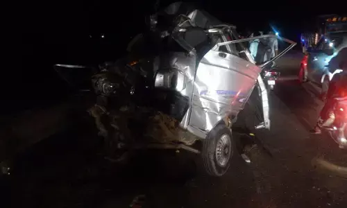 ಬಸ್-‌ ಕಾರು ಢಿಕ್ಕಿ; ದಂಪತಿ ಸ್ಥಳದಲ್ಲೇ ಮೃತ್ಯು