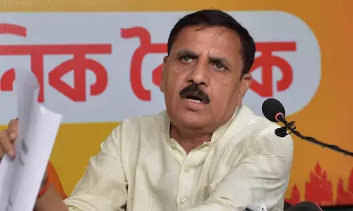 ವಿಚಾರಣೆಯ ಸಂದರ್ಭ ಸಂಸದೆ ಮೊಯಿತ್ರಾರಿಂದ ಅಸಂಸದೀಯ ಪದ ಬಳಕೆ: ನೈತಿಕ ಸಮಿತಿ ಅಧ್ಯಕ್ಷ ಸೋಂಕರ್ ಆರೋಪ