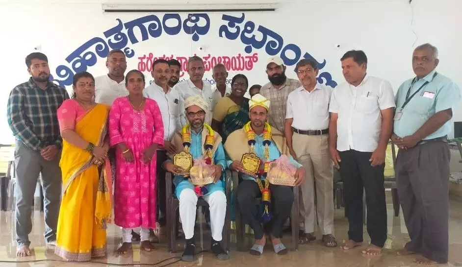 ಹರೇಕಳ ಗ್ರಾ.ಪಂ: ಬದ್ರುದ್ದೀನ್, ಎಂ.ಎಚ್. ಮಲಾರ್ ರಿಗೆ ಗೌರವಾರ್ಪಣೆ