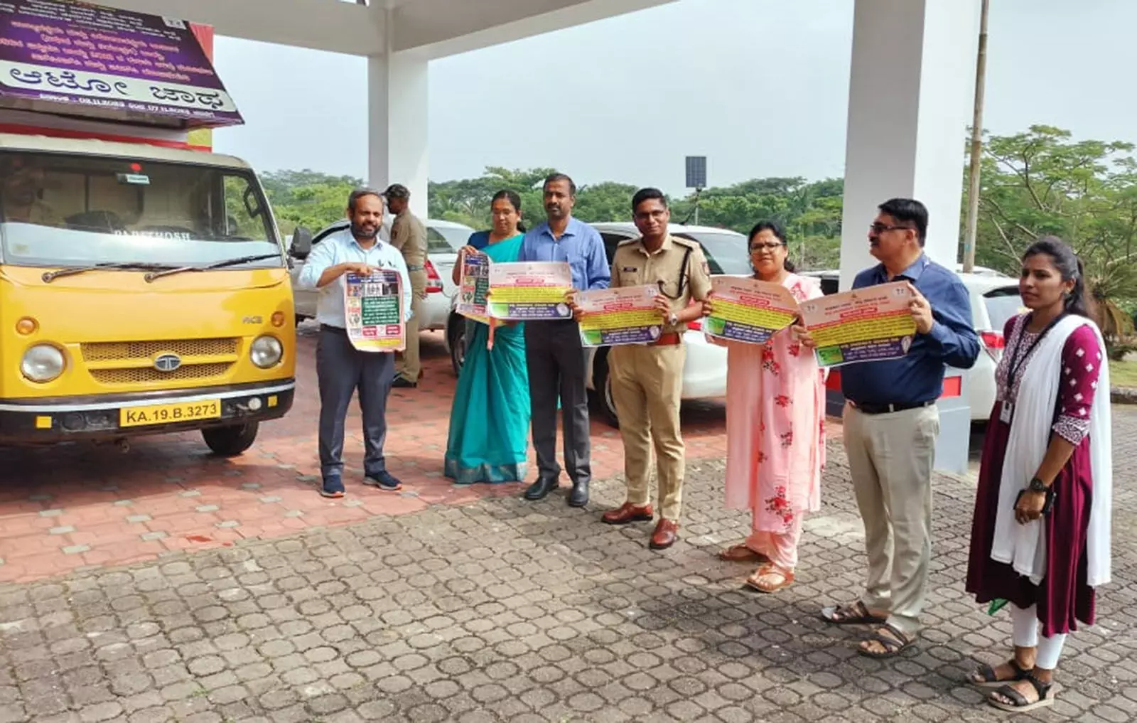 ಬಾಲಕಾರ್ಮಿಕ ಕಾಯ್ದೆ ಜಾಗೃತಿಗೆ ಅಟೋ ಜಾಥಾಕ್ಕೆ ಚಾಲನೆ