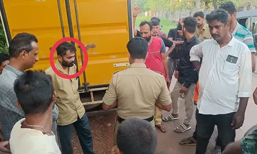 ಮುಲ್ಕಿ: ಸ್ಕೂಟರ್ ಗೆ ಢಿಕ್ಕಿ ಹೊಡೆದು ಟೆಂಪೋ ಚಾಲಕ ಪರಾರಿ; ಬೆನ್ನಟ್ಟಿ ಹಿಡಿದು ಪೊಲೀಸರಿಗೆ ಒಪ್ಪಿಸಿದ ಸಾರ್ವಜನಿಕರು