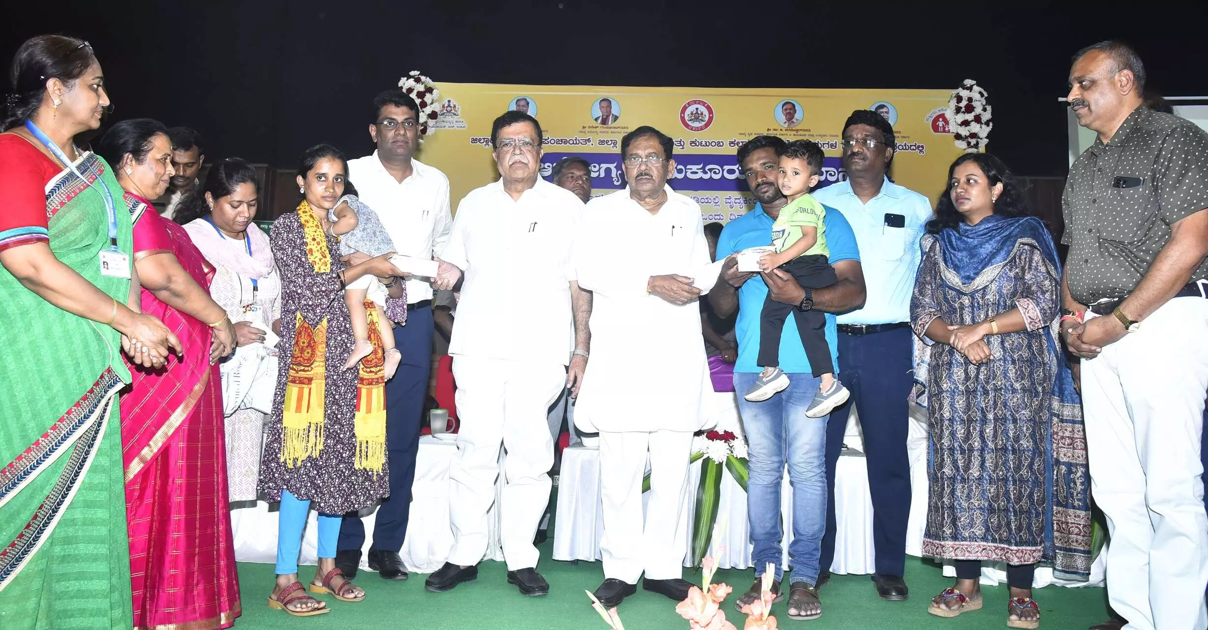 ಪ್ರತಿಯೊಬ್ಬರಿಗೂ ಆರೋಗ್ಯ, ಶಿಕ್ಷಣ ನಮ್ಮ ಸರಕಾರದ ಆದ್ಯತೆ: ಸಚಿವ ಡಾ:ಜಿ.ಪರಮೇಶ್ವರ