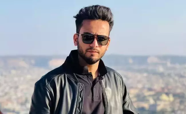 ‌ಹಾವಿನ ವಿಷ ಪ್ರಕರಣ: ಬಲಪಂಥೀಯ ಯೂಟ್ಯೂಬರ್ ಎಲ್ವಿಶ್‌ ಯಾದವ್‌ ಶಾಮೀಲಾತಿ ಕುರಿತು ತನಿಖೆ ನಡೆಸುತ್ತಿದ್ದ ಪೊಲೀಸ್‌ ಅಧಿಕಾರಿ ವರ್ಗಾವಣೆ