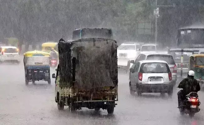 ಕರಾವಳಿ ಸೇರಿ ರಾಜ್ಯದ ಆರು ಜಿಲ್ಲೆಗಳಲ್ಲಿ ಮಂಗಳವಾರ ಭಾರೀ ಮಳೆ ಸಾಧ್ಯತೆ; ಯೆಲ್ಲೊ ಅಲರ್ಟ್‌ ಘೋಷಣೆ