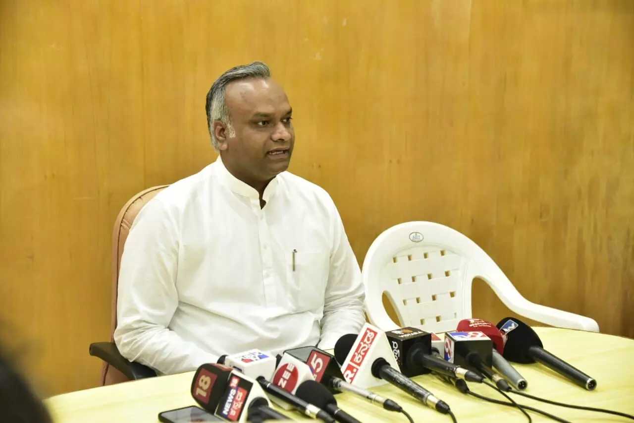 ಆರ್ ಡಿ ಪಾಟೀಲ್ ಬಂಧನಕ್ಕೆ ಕ್ರಮ ಕೈಗೊಳ್ಳಲಾಗಿದೆ: ಪ್ರಿಯಾಂಕ್ ಖರ್ಗೆ